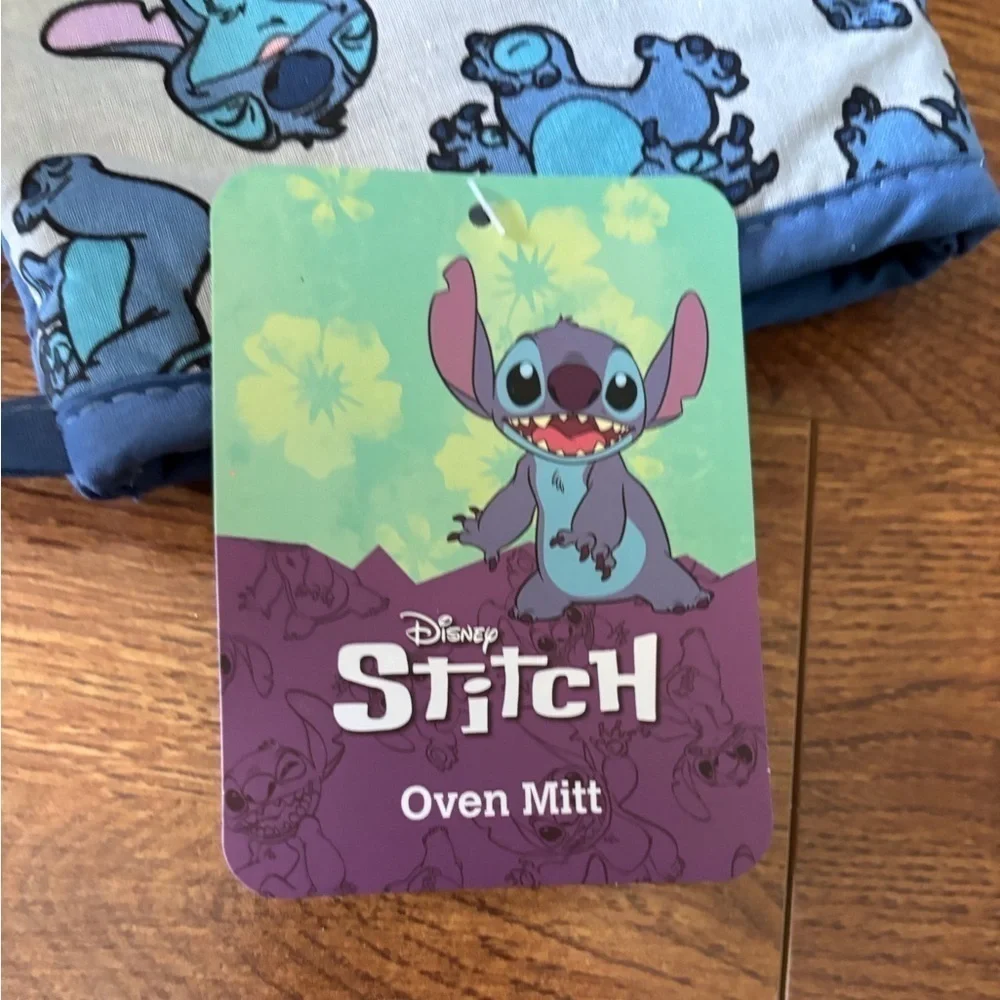 Disney Stitch Oven Mitt